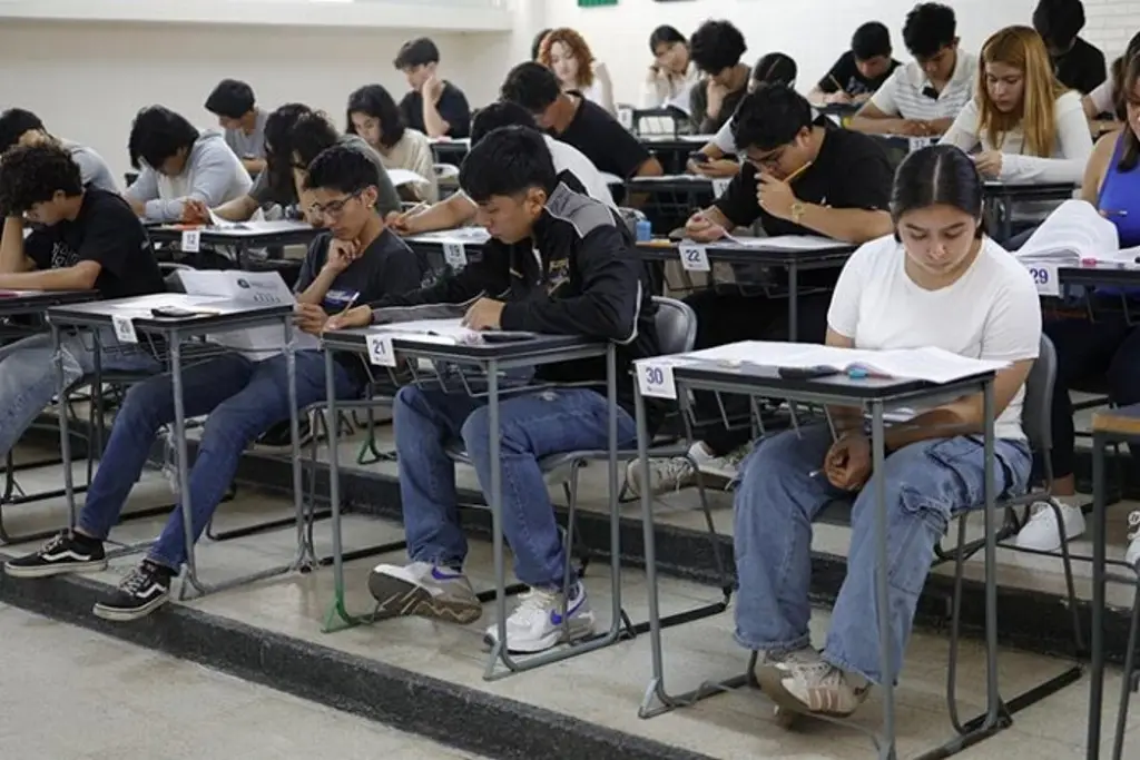 Imagen Casi 44 mil aspiran a ingresar a la UV; admitirá 47% en 2026