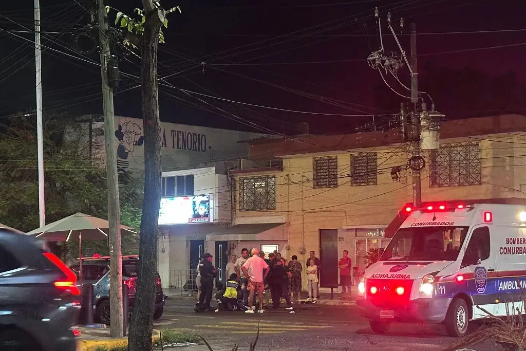 Imagen Aparatoso accidente de moto en avenida de Veracruz; hay un lesionado 
