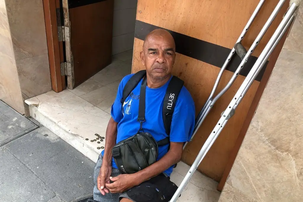 Imagen Perdió una pierna, lucha para sobrevivir pero ellos se la hacen más difícil en Veracruz