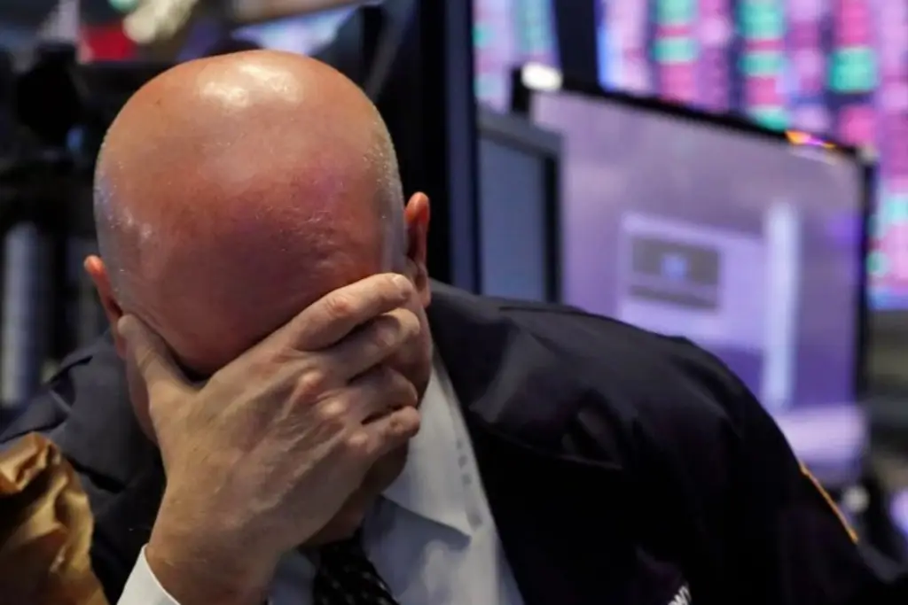 Imagen Wall Street cierra en rojo y el Nasdaq se desploma un 4.18 % tras semana de aumentos