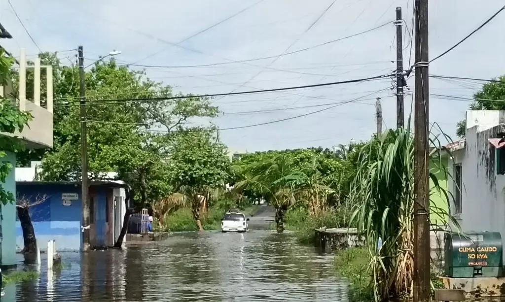 Imagen Temen inundación por azolve de lagunas Ilusión y Ensueño
