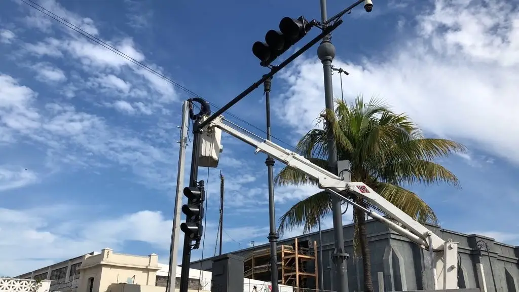 Imagen Reparan semáforos en Veracruz, ¿Tienes algún reporte vial de Veracruz?
