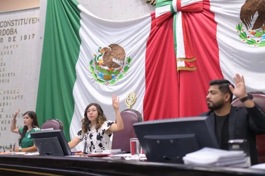 Imagen Congreso de Veracruz recibe propuesta de saneamiento financiero municipal