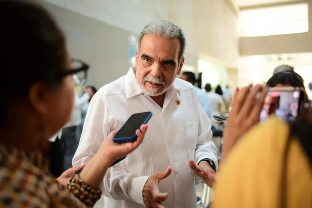 Imagen Psicología se suma a carreras con mayor demanda en la UV: Rector 