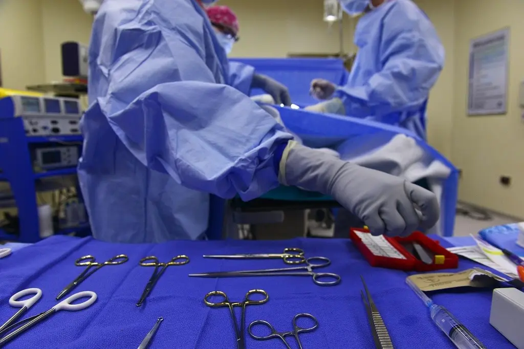 Imagen Operarán gratis a decenas de veracruzanos con hernia; así puedes solicitar el apoyo