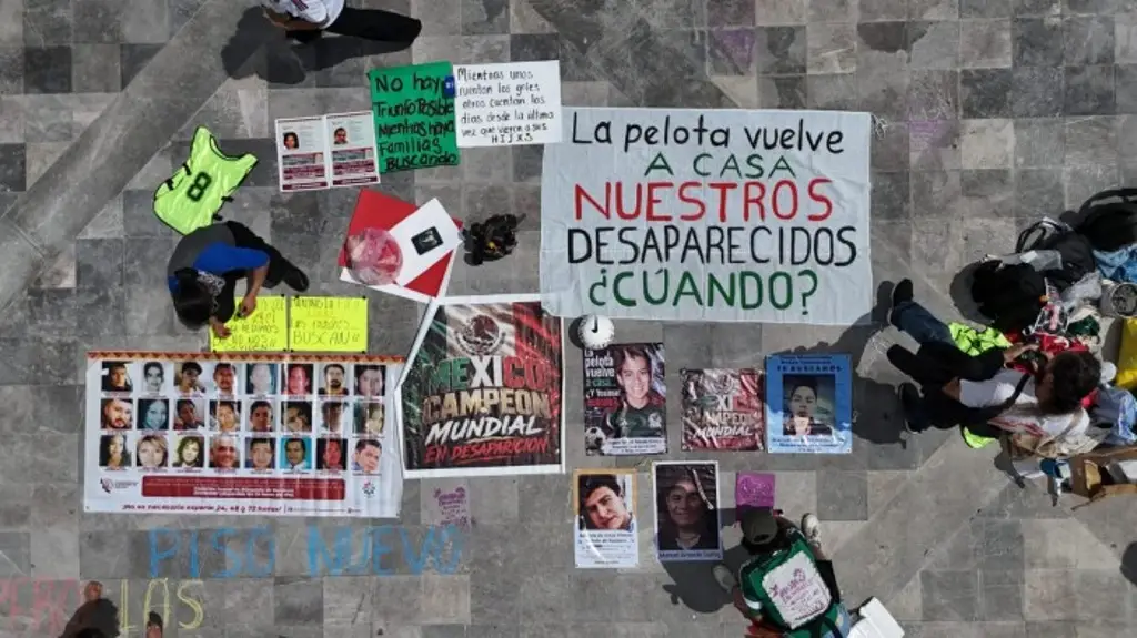 Imagen No nos molesta el futbol, sino las sillas vacías: madres de desparecidos