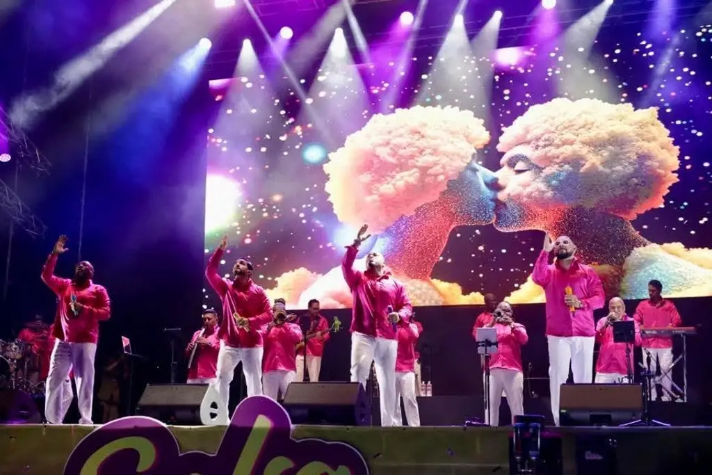 Imagen Cientos de personas acudieron a segundo día del Salsa Fest