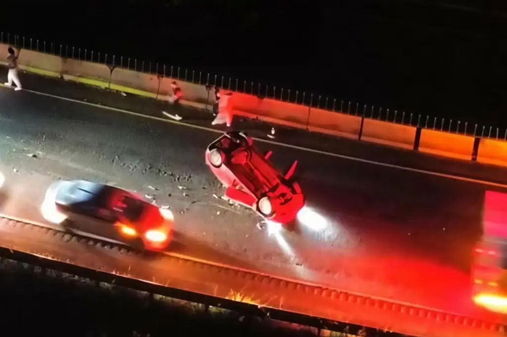 Imagen Accidentes cierran autopista Orizaba-Puebla en Maltrata