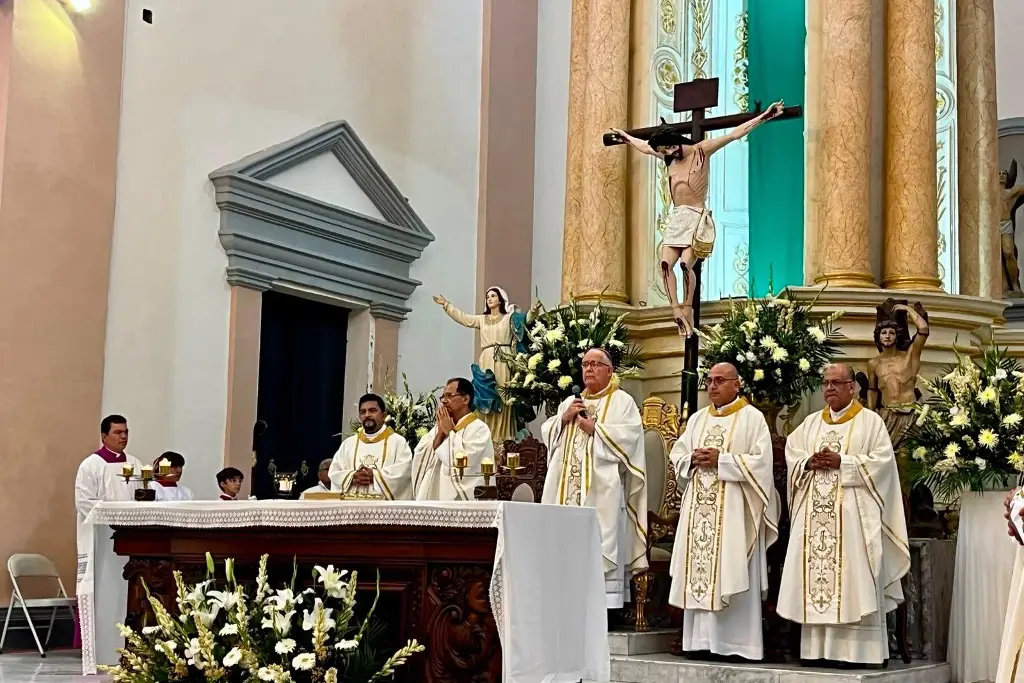 Imagen Celebran al obispo de Veracruz en catedral, esta es la razón 