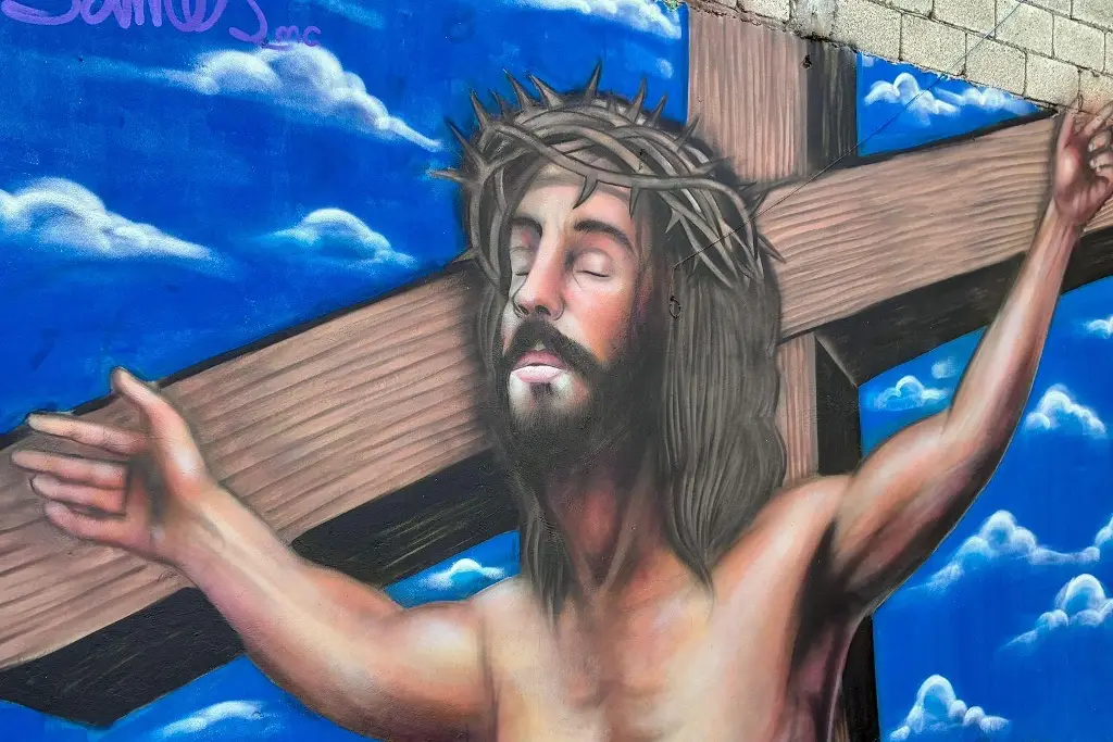 Imagen De barrendero a artista: su fe está transformando calles en mensajes de esperanza (Video)