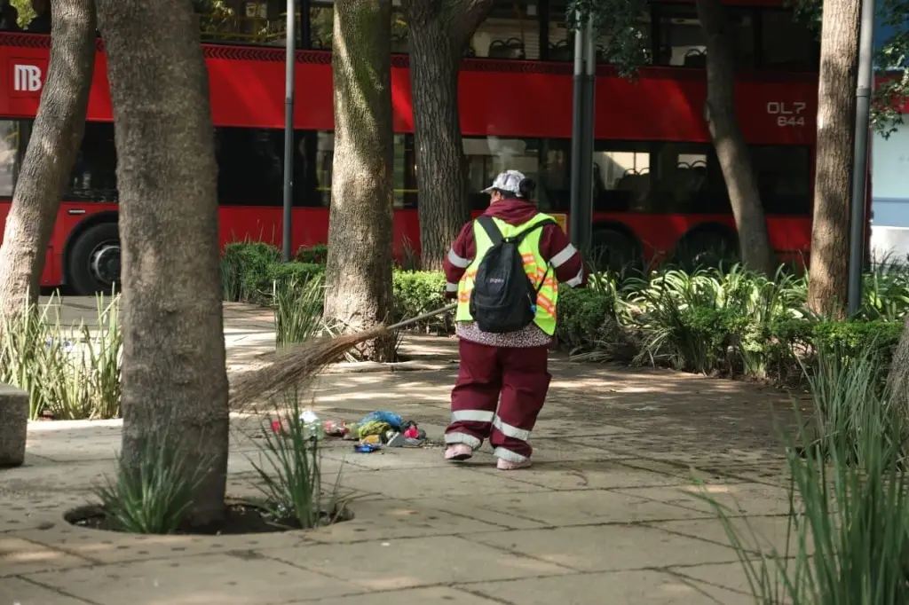 Imagen Esta cantidad de basura tiraron en celebración por triunfo de Selección Mexicana
