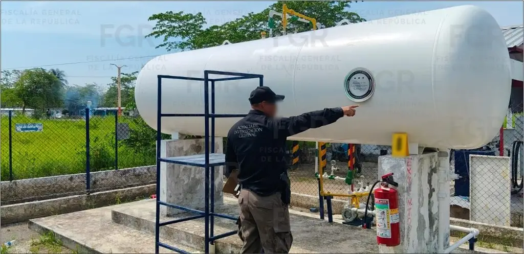 Imagen En Veracruz puerto detienen a persona y aseguran varios litros de combustible