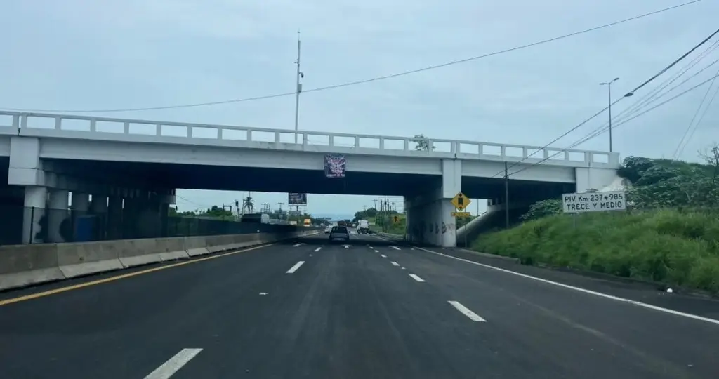 Imagen Retiran el paro de transportistas en Veracruz 