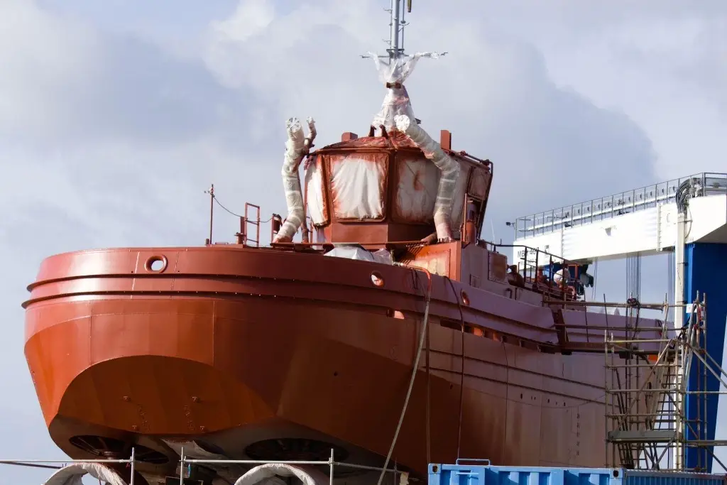 Imagen ¿Quieres trabajo con prestaciones y horas extras pagadas? Industria naval abre contrataciones