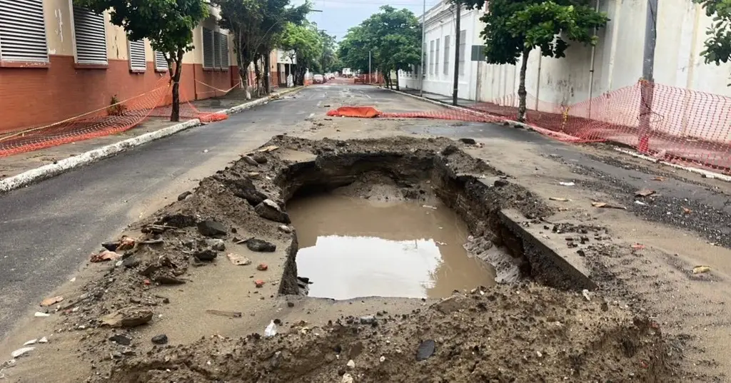 Imagen Por este motivo hay cierre vial en la calles de la colonia centro de Veracruz 