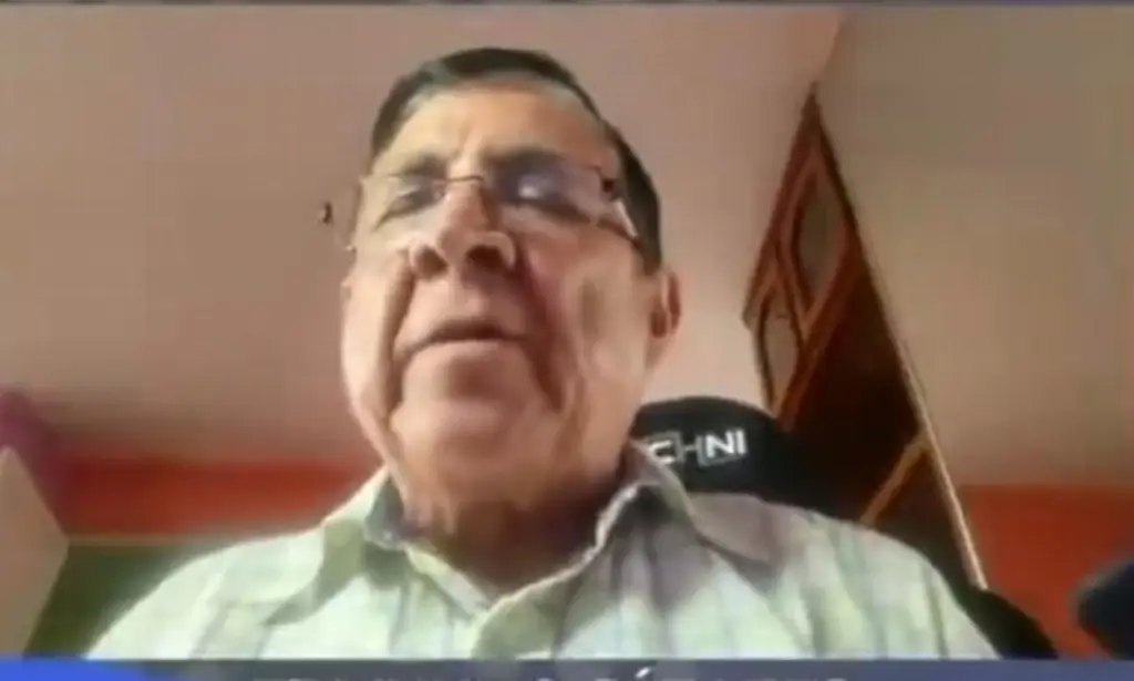 Imagen Periodista denuncia amenazas de muerte tras entrevista de Monsiváis. Da número de donde provienen