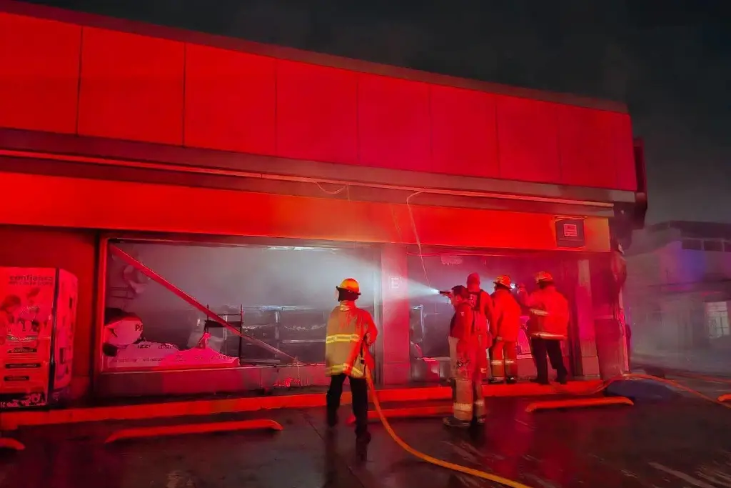 Imagen Reportan incendios provocados y bloqueos en Villahermosa, Tabasco