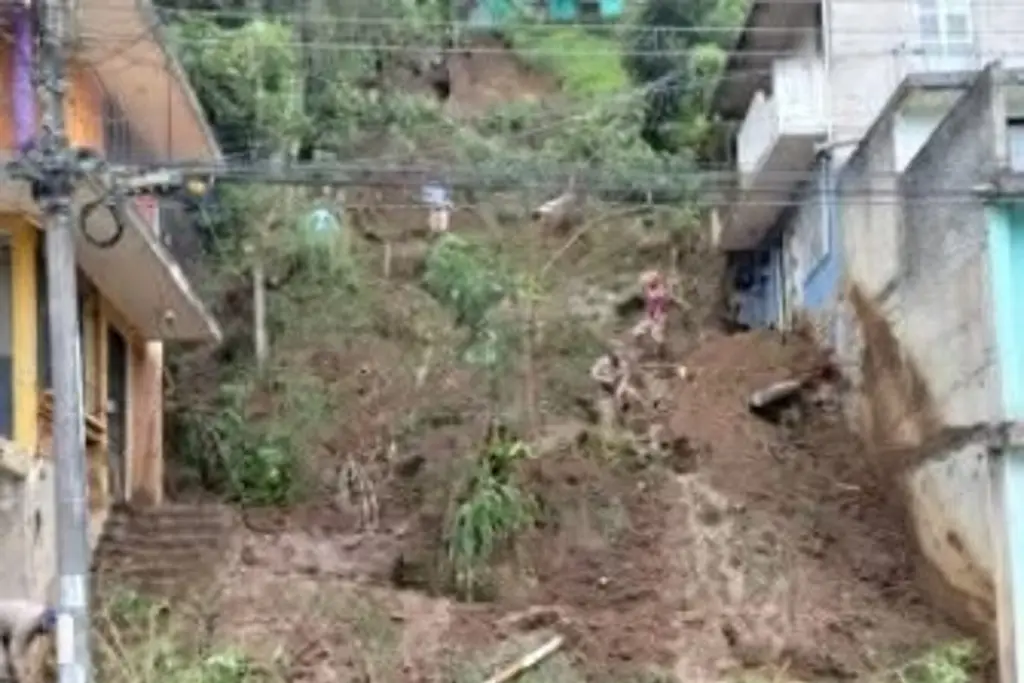 Imagen Atlas ubica sectores de 497 colonias en riesgo por lluvias en Xalapa