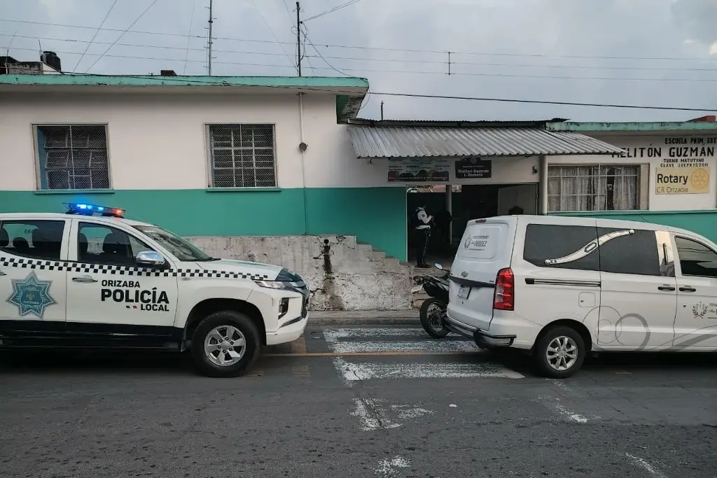 Imagen Muere docente durante consejo técnico en escuela de Orizaba; esto se sabe