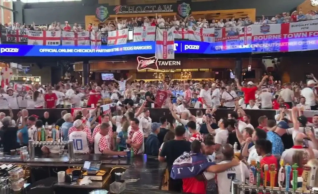 Imagen Bar de Texas vendió casi 50 mil cervezas durante partido Croacia - Inglaterra