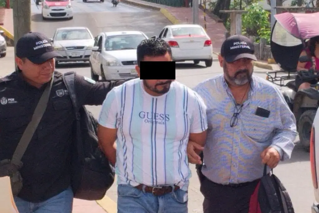 Imagen Detienen a maestro del COBAEV tras presuntamente abusar de alumna al sur de Veracruz 