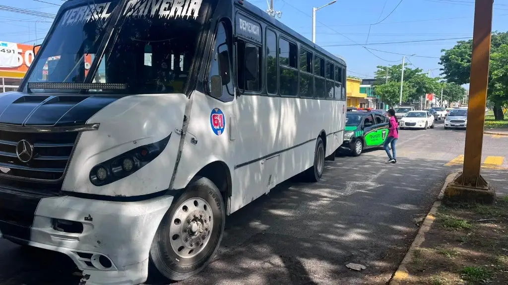 Imagen Camión atropella a mujer en Veracruz 