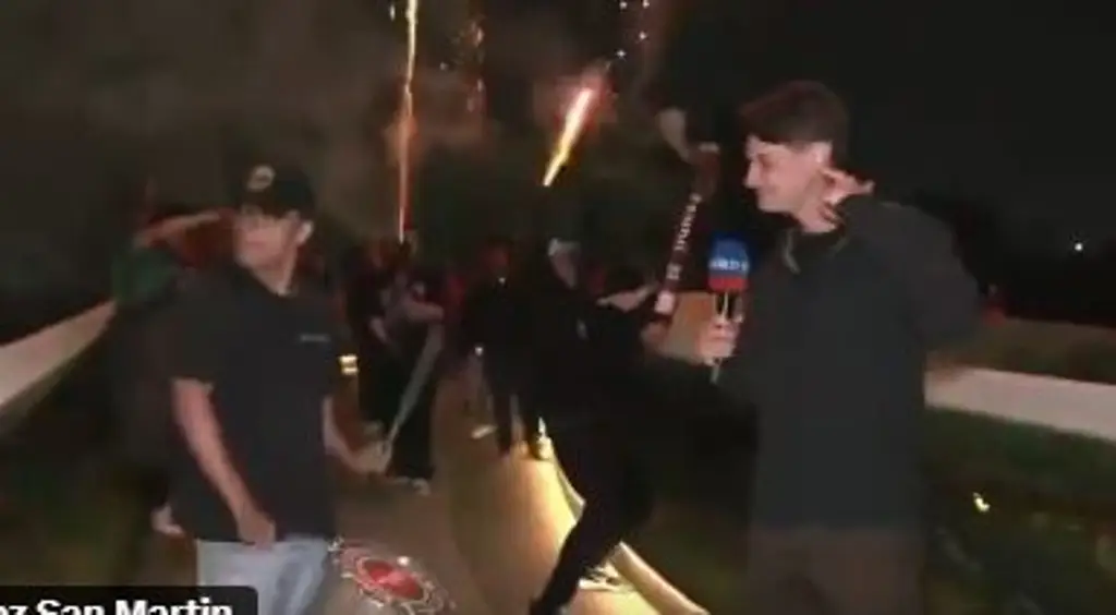 Imagen Es una locura: así prensa británica reportó serenata previo al México vs Inglaterra