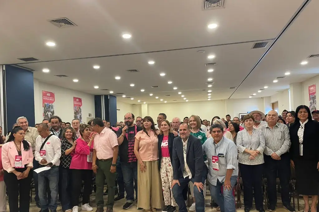 Imagen Somos México toma protesta a dirigencia estatal en Xalapa