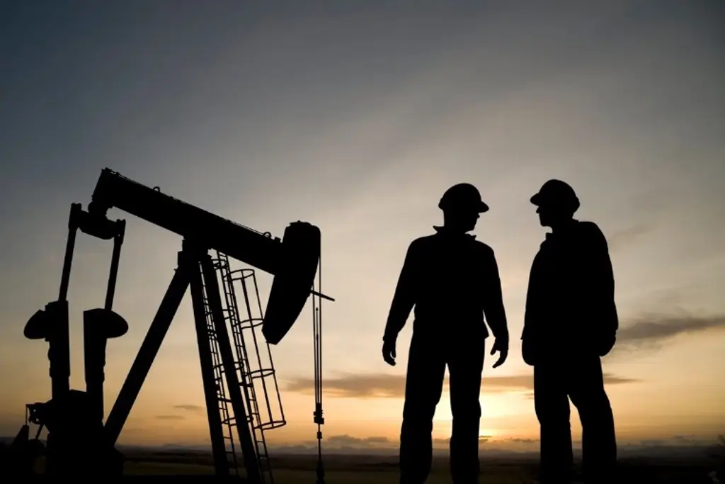 Imagen Sheinbaum plantea mantener producción petrolera en 1.8 millones de barriles diarios
