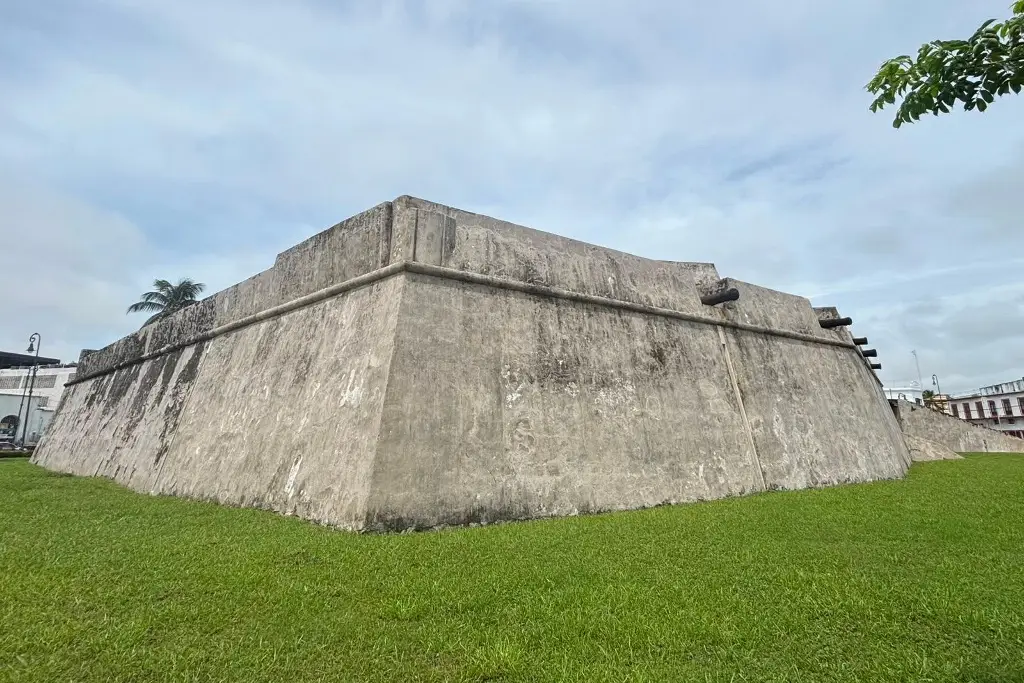 Imagen Entre piratas, guerras y murallas: el recinto que resiste en Veracruz