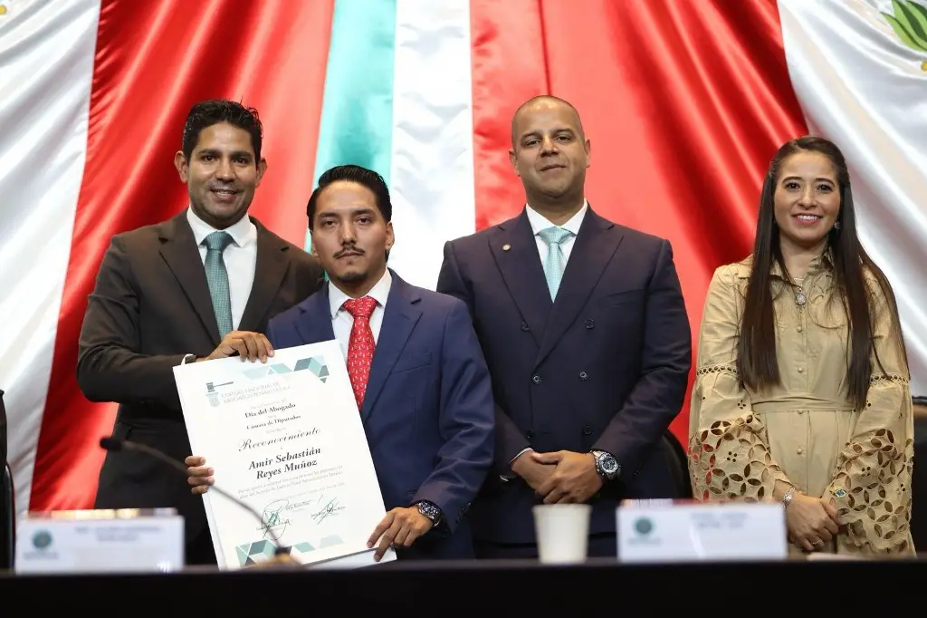 Imagen Abogados reciben galardones y plantean fortalecer la justicia alternativa en México