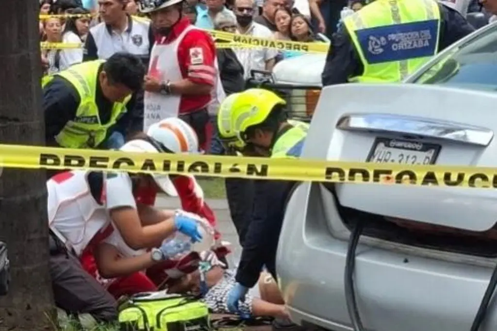 Imagen Muere mujer tras choque entre auto y autobús en este municipio de Veracruz 