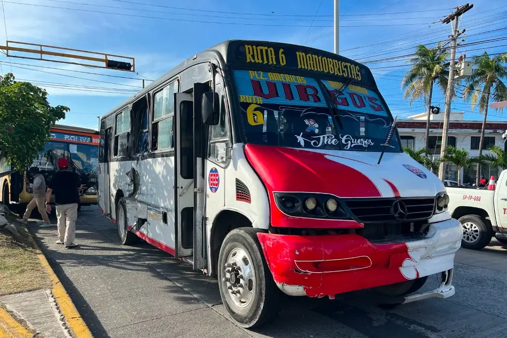 Imagen Pasajero denuncia exceso de velocidad tras choque que dejó 14 lesionados en Veracruz