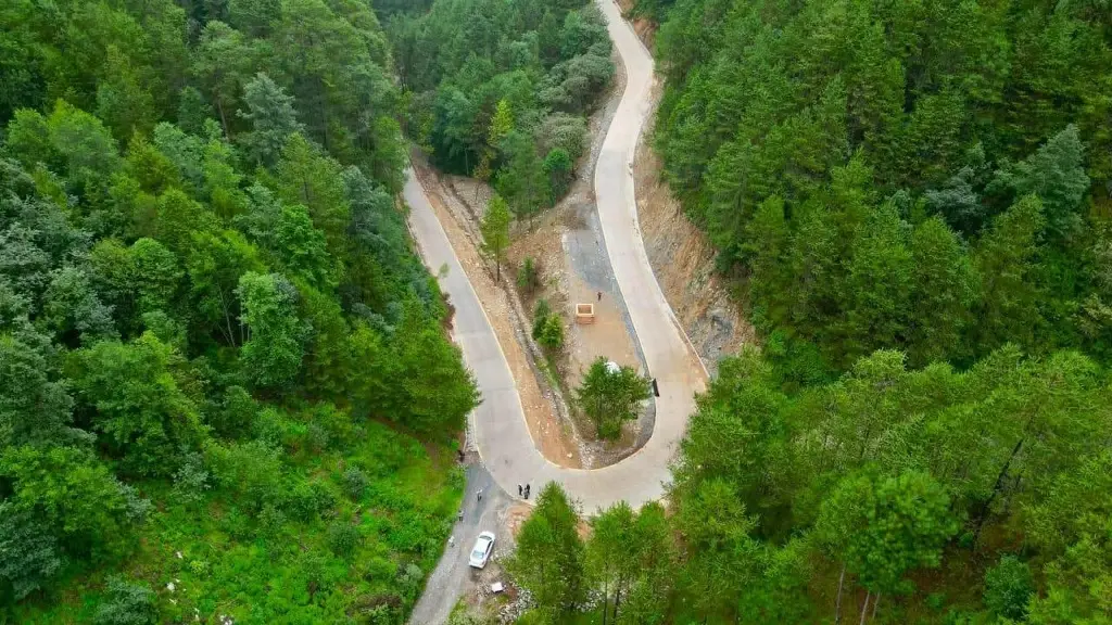 Imagen Inauguran tramos carreteros en la Sierra de Zongolica en Veracruz