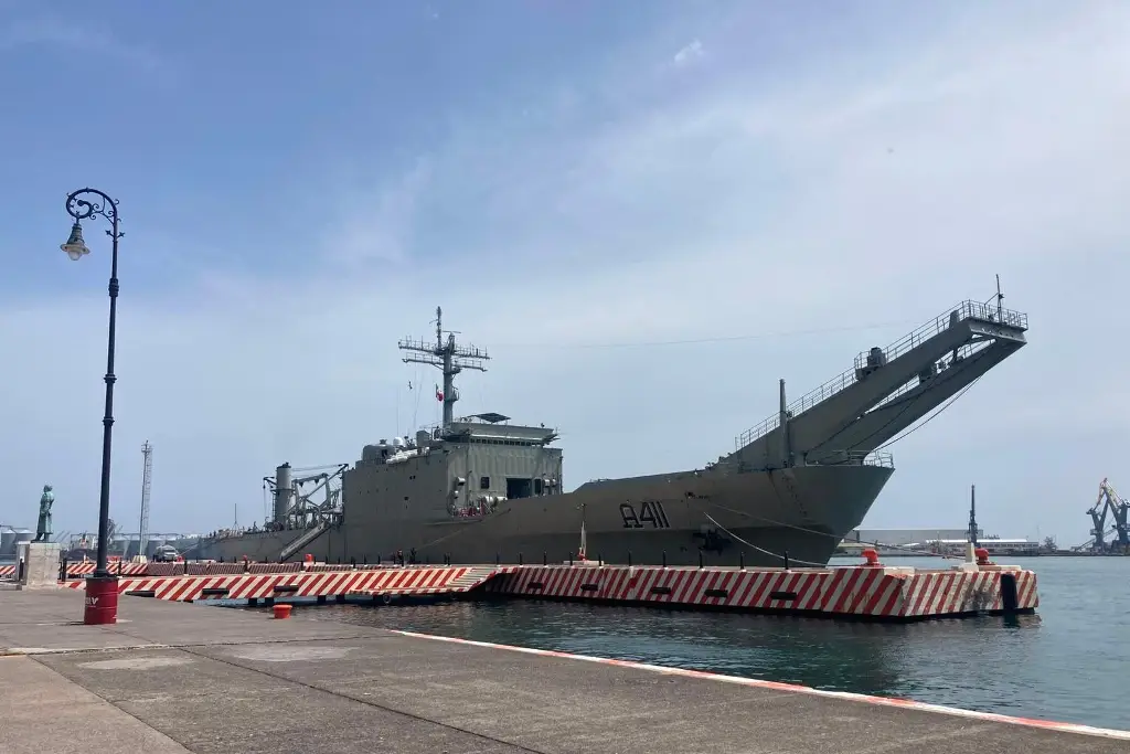 Imagen Regresa a Veracruz el buque ARM Papaloapan luego de 1 mes de navegación internacional