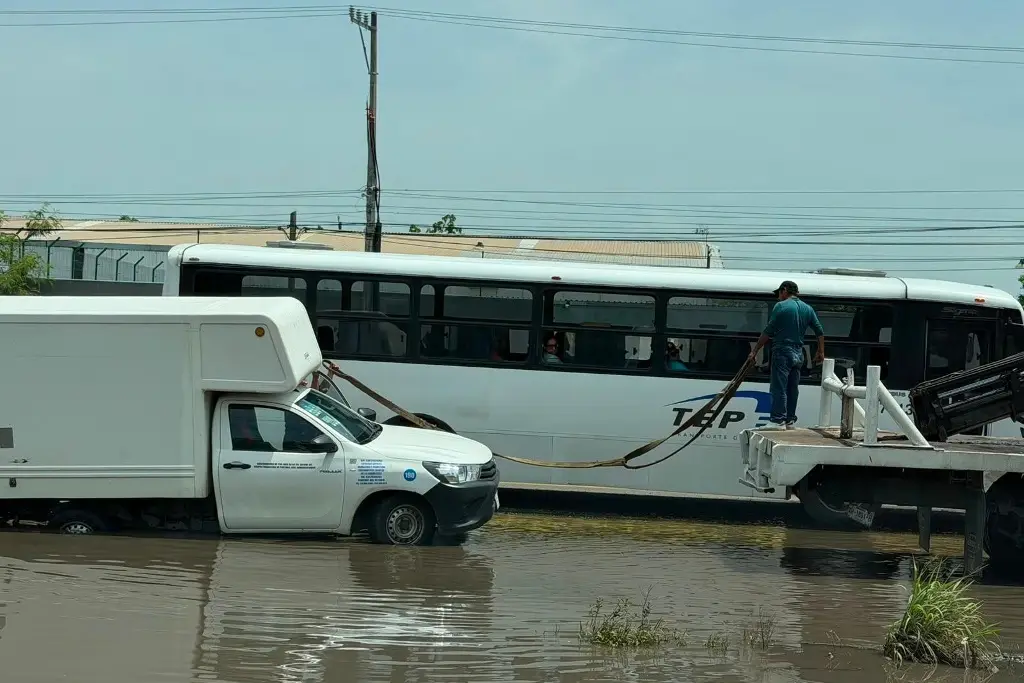 Imagen Otro incidente complica la vialidad en la Veracruz-Xalapa; esto pasó 