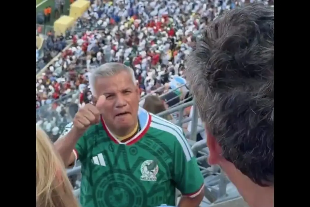 Imagen 'Nadie le gana al ingenio mexicano'. Así 'dio lección' a hinchas de Argentina (+Video)