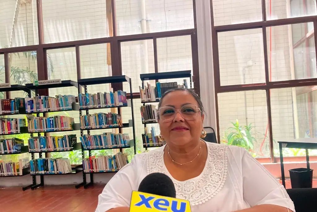 Imagen Hace 39 años entró por amor a los libros; hoy dedica su vida a formar nuevos lectores en Veracruz