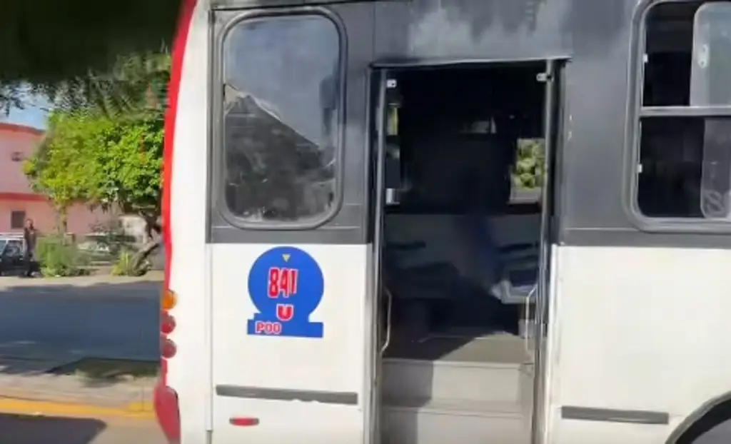 Imagen Chocan camión Ulúa y urbano en avenida Díaz Mirón de Veracruz; esto se sabe (+Video) 
