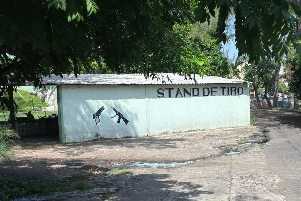 Imagen ¿Sabías que reciben este entrenamiento? Jóvenes aprenden a usar armas en Veracruz