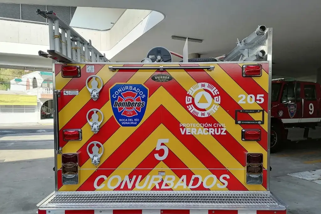 Imagen Fuego en casa abandonada causa alarma en Boca del Río; vecinos piden intervención