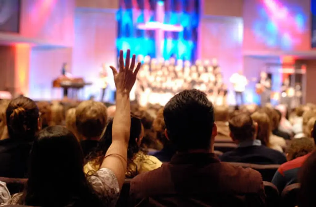 Imagen Cada vez más mexicanos dejan el catolicismo y crece evangelismo; detectan investigadores