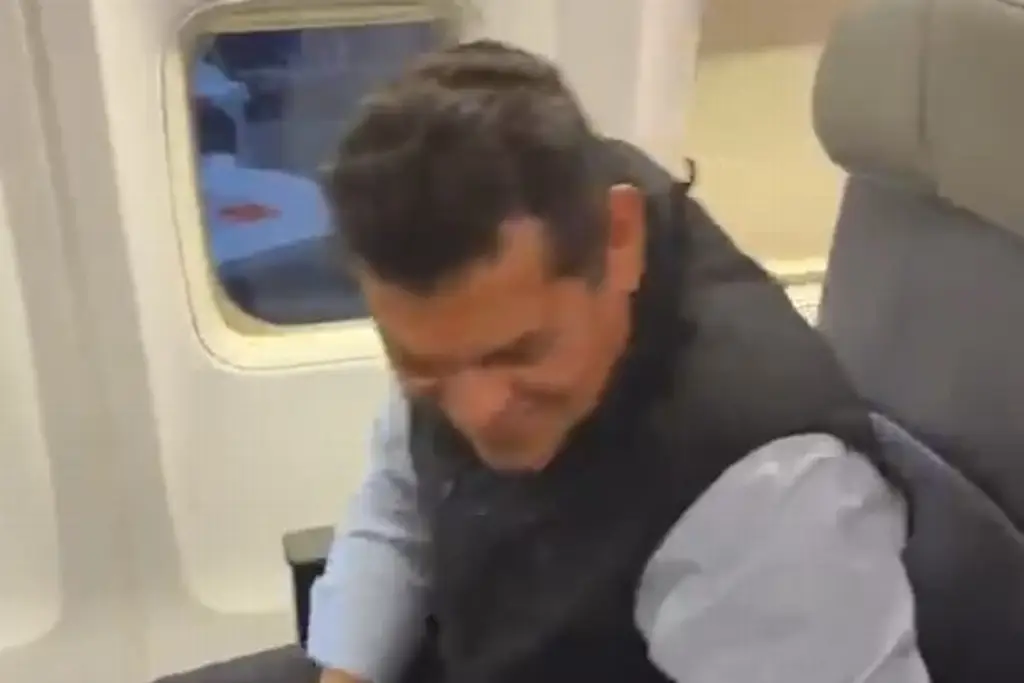 Imagen 'El comal le dijo a la olla': increpan al gobernador de Tabasco por viajar en clase premier ¿Qué respondió? (+Video)