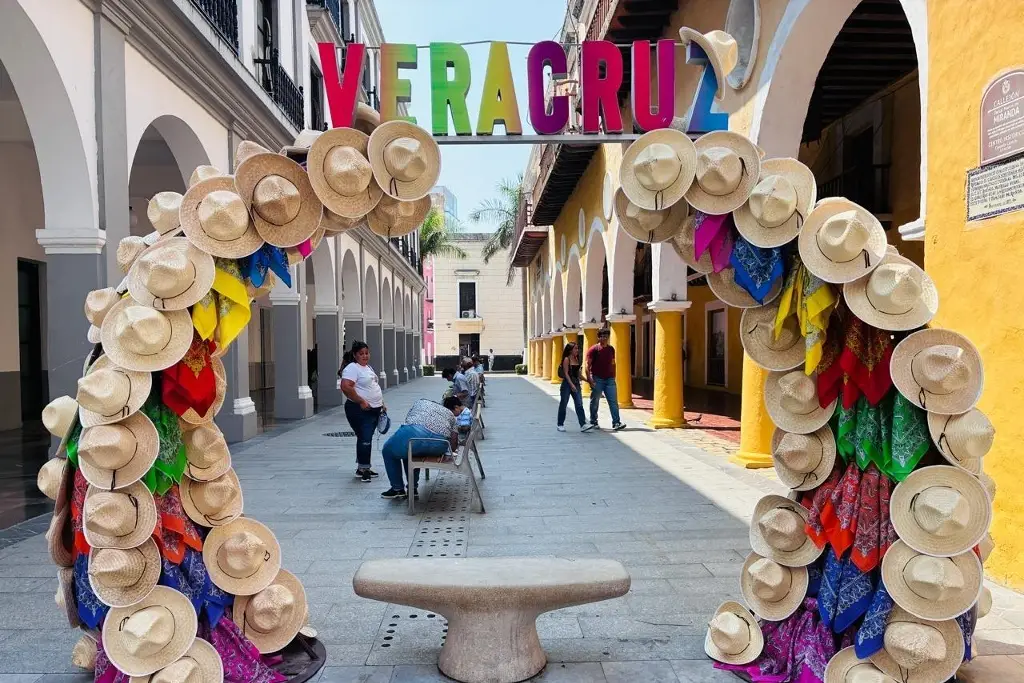 Imagen Se volvió el nuevo set para las fotos: la decoración que estrenó el centro de Veracruz