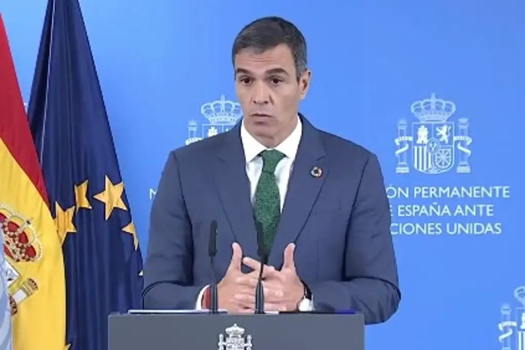 Imagen Denuncia Pedro Sánchez una 'violación territorial' tras llegada masiva de migrantes a Ceuta