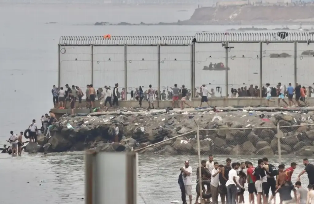Imagen ¿Qué hay detrás de la masiva llegada de migrantes a España? Las claves de la crisis 
