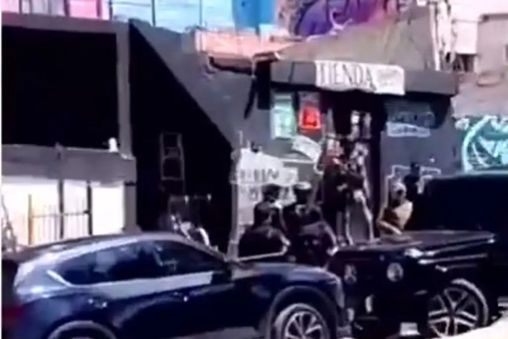 Imagen Santa Fe Klan denuncia que policías dispararon contra sus carnales. Esto acusa (+Video)