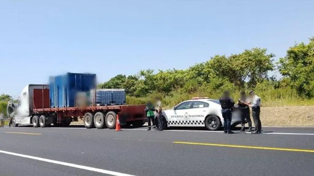Imagen Hay cierre parcial de circulación en carretera de Veracruz, ¿Qué pasó? 