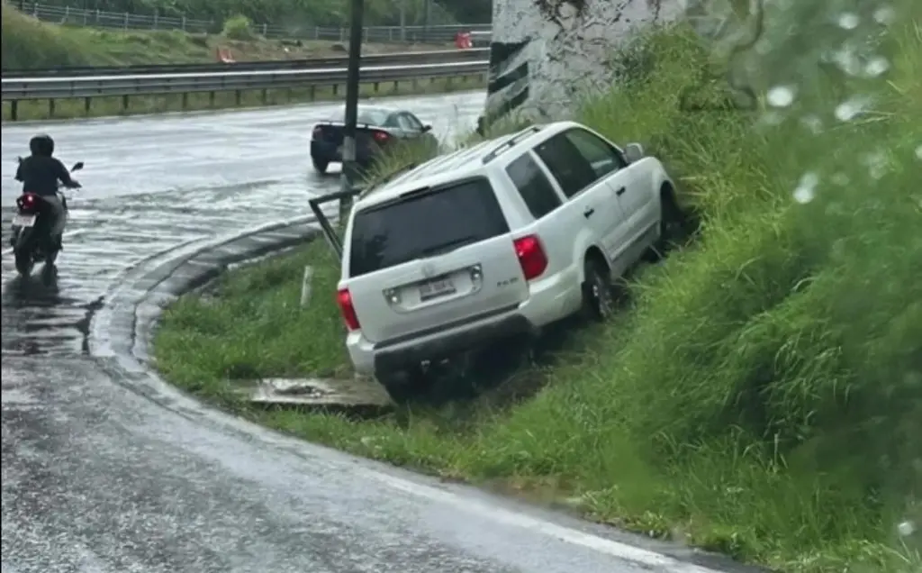 Imagen Se registran 2 accidentes en la autopista de Veracruz; hay al menos un lesionado 
