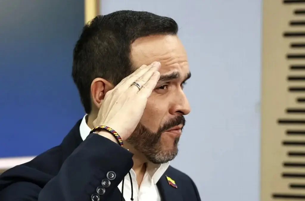 Imagen De la Espriella toma posesión en Cali y plantea descentralización como eje de su administración (+Video)